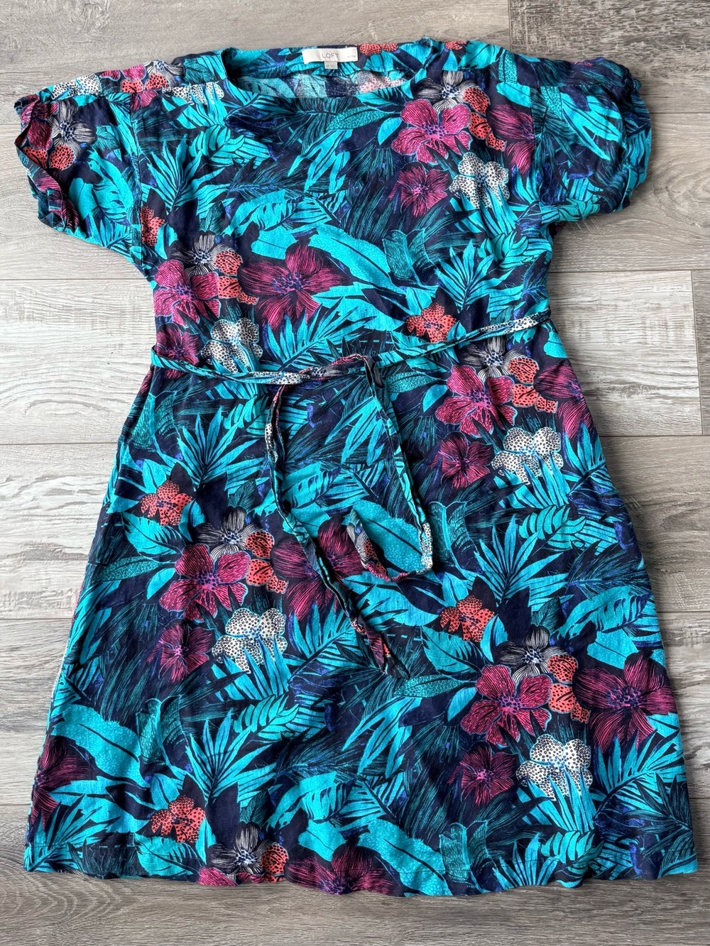 LOFT Petite Tropical Floral Dress SP Belted Short Sleeve Pockets